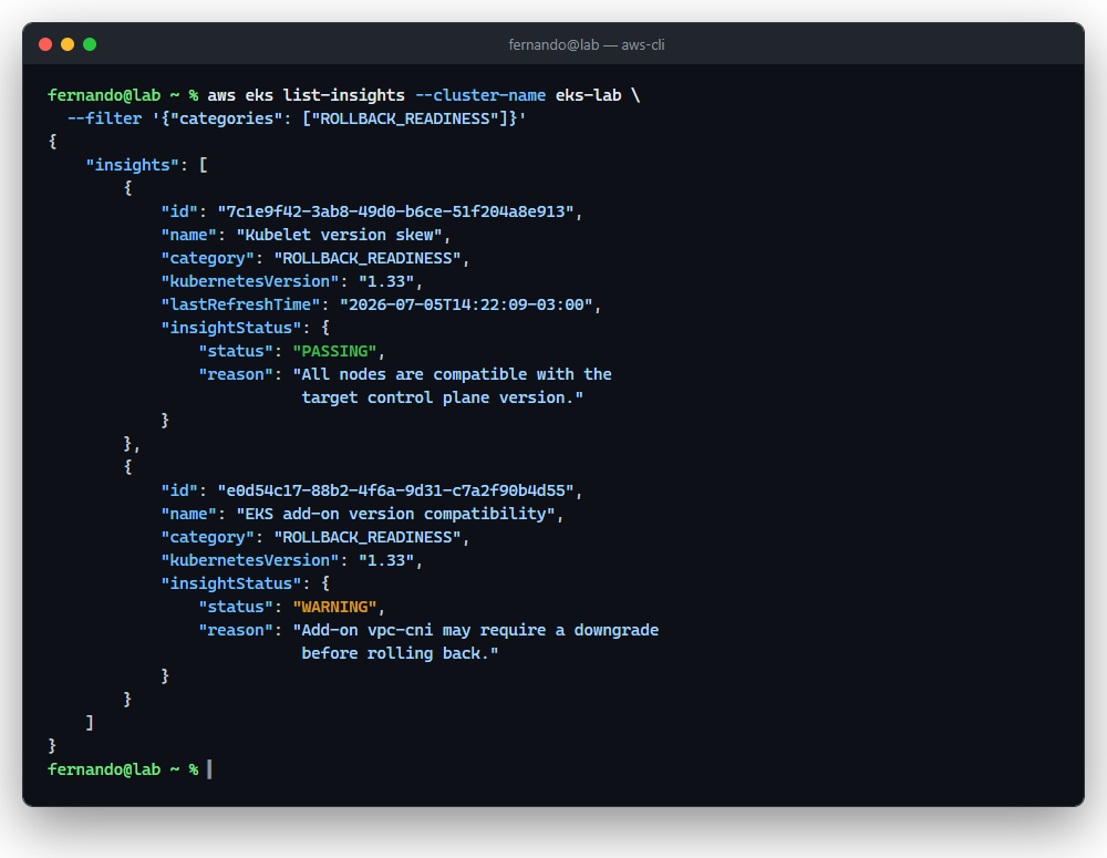 Saída do aws eks list-insights com filtro ROLLBACK_READINESS mostrando insights PASSING e WARNING